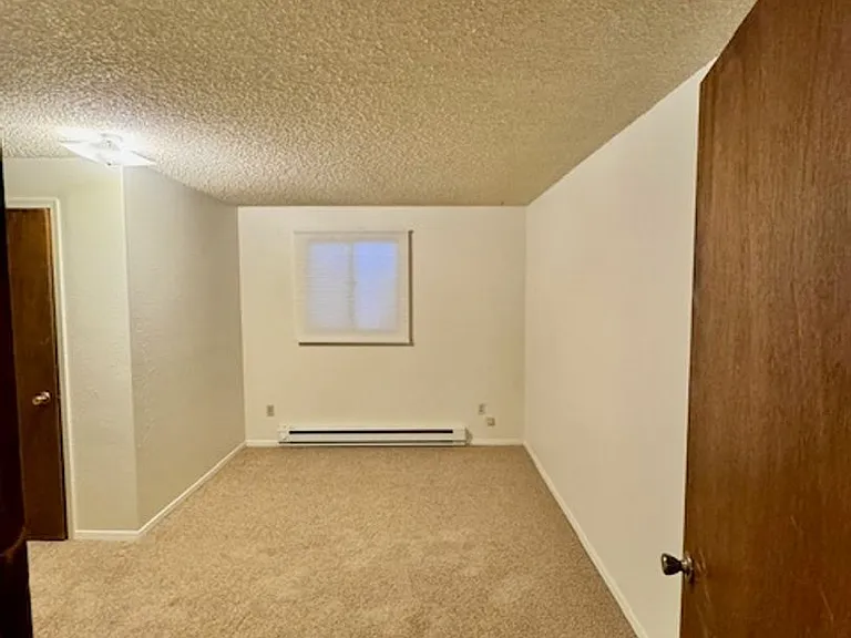 1605 W Koch St — Photo 20