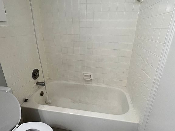 4th image of 10641 Starcrest Dr #10643