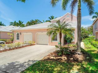 10745 Pelican Dr, Wellington, FL 33414