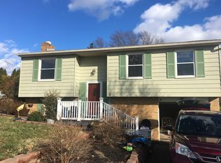 2 Hazelwood Dr, Wheeling, WV 26003