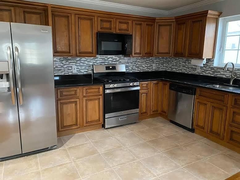 1st image of 143 Prentiss Ave #2