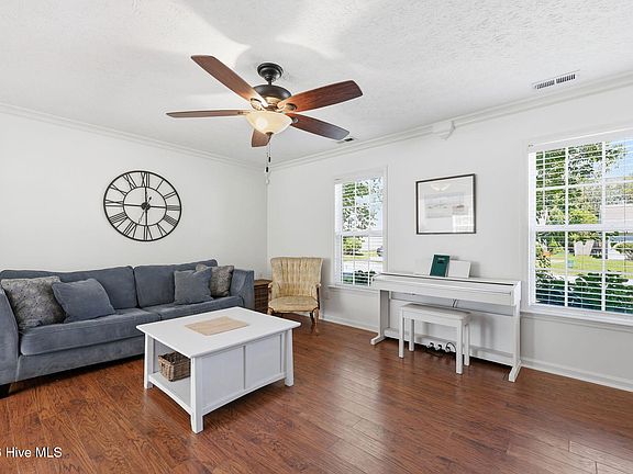 4th image of 103 Coachman Lane