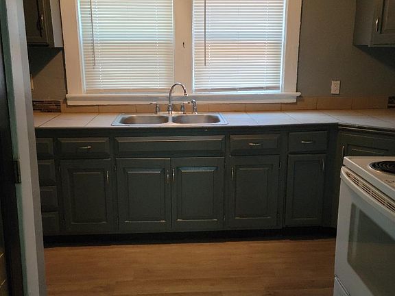 4th image of 4032 Bellefontaine Ave