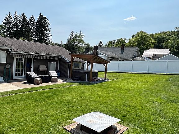 3rd image of 6 Emery Ave