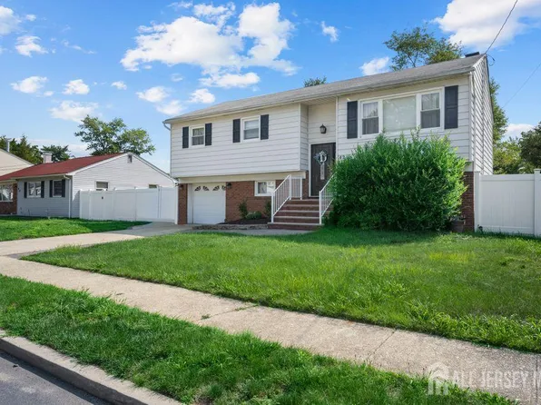 42 Shirley Blvd, Old Bridge, NJ 08857