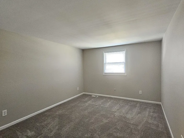 8737 Dixie Hwy #1 — Photo 11