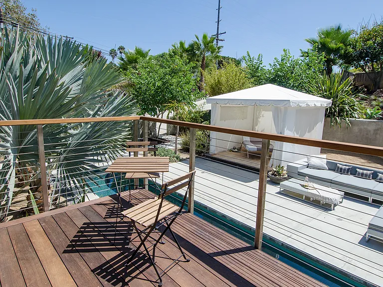 1072 Urania Ave — Photo 22
