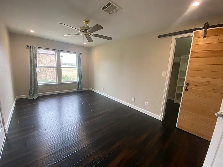 2920 Pinehurst Ln — Photo 34