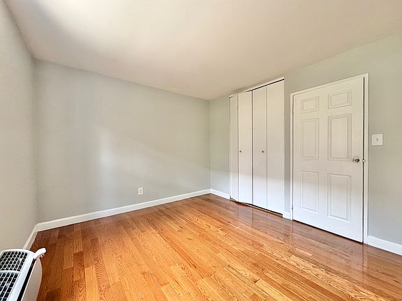 5th image of 16-66 Bell Blvd #134