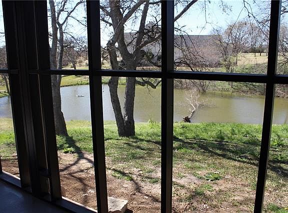 2nd image of 725 Meadow Lake Dr