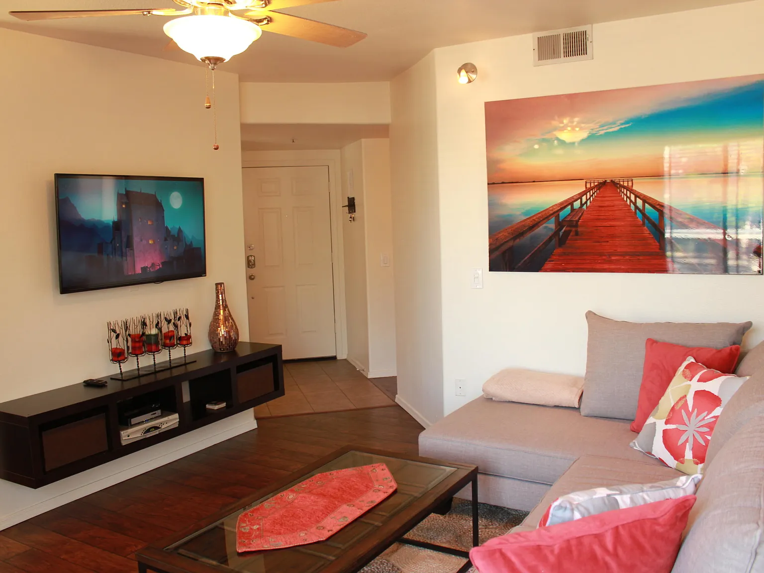 2 bed, 1059 sqft, $2,100 — Photo 3