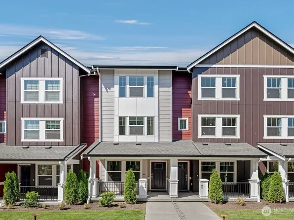 19244 NE 69th Circle #104, Redmond, WA 98052