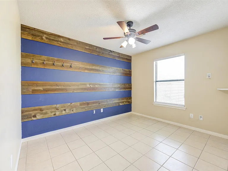 9550 Thousand Oaks Loop — Photo 26