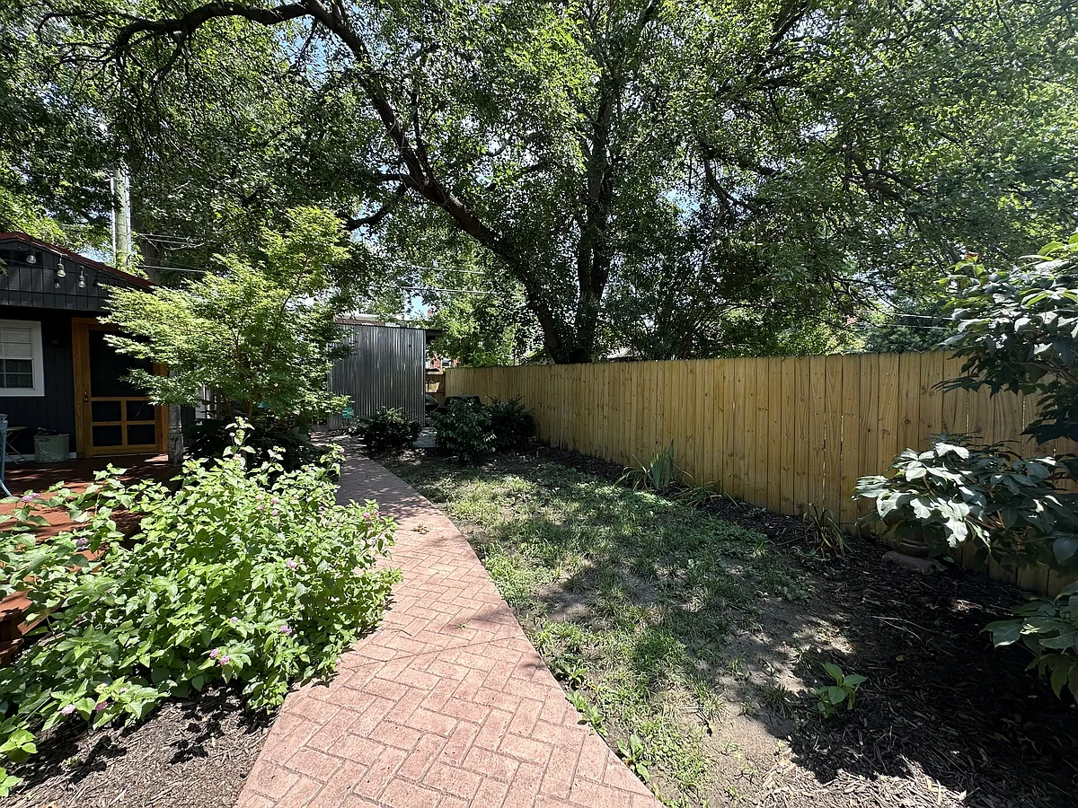 Building Photo - 3332 Grayland Ave