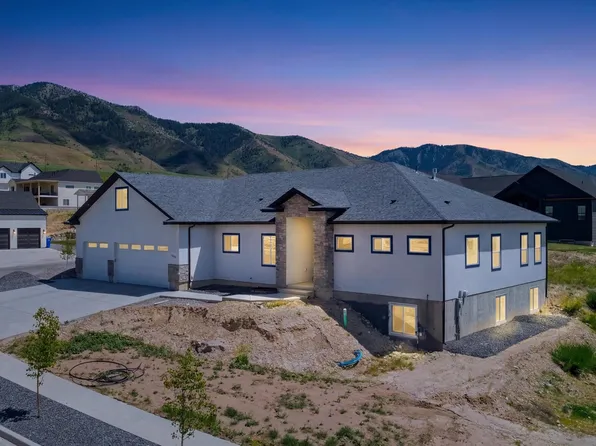 1088 E 200 N, Hyde Park, UT 84318