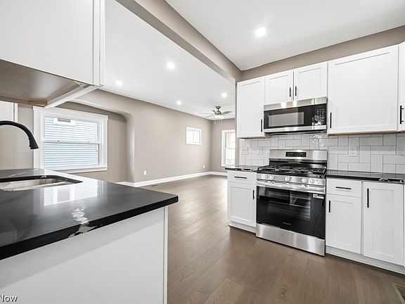 3rd image of 12147 Triskett Rd