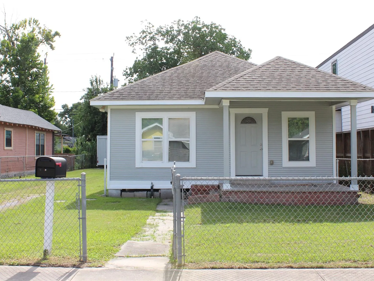 2 bed, 2.0 bath, 936 sqft, $1,525 — Photo 1
