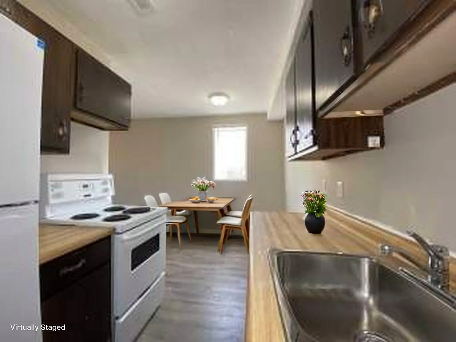 Lawson Place Apartments — Photo 3
