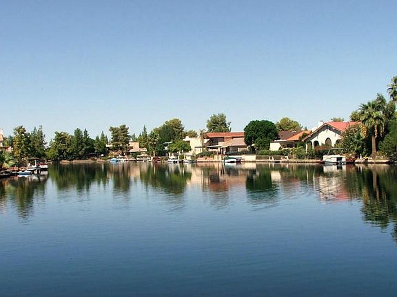 5-1/2 Miles of Shoreline