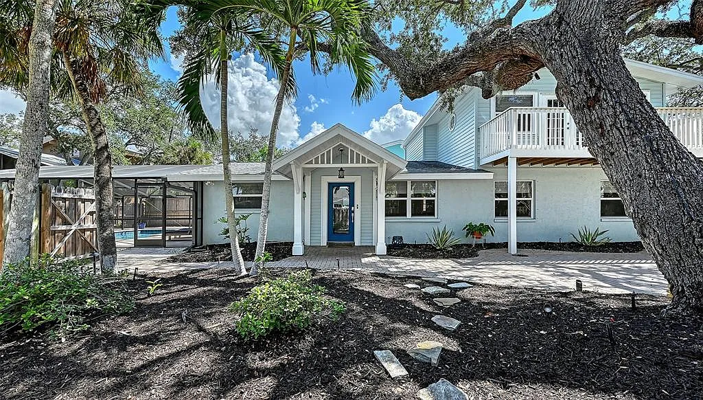 4 bed, 3.5 bath, 2314 sqft, $14,500 — Photo 1