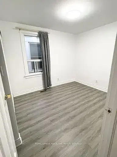 3 bed, 2.0 bath, 1112 sqft, $3,350 — Photo 4