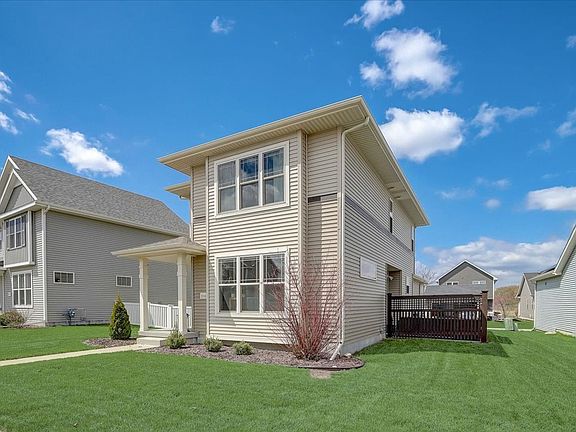 3rd image of 514 Pluto St