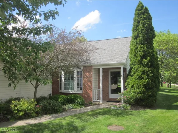 22434 Woodfield Trl, Strongsville, OH 44149