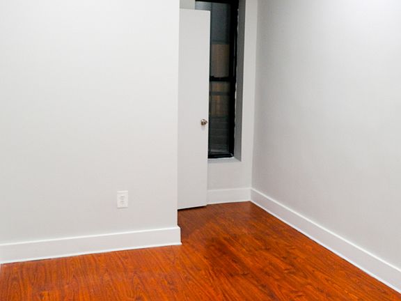 3rd image of 534 W 159th St APT 1A