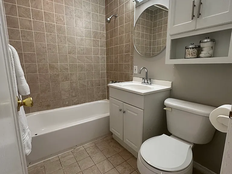 929 N Battin St — Photo 17