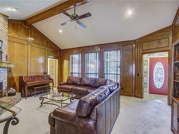 4th image of 2205 Skiles Dr