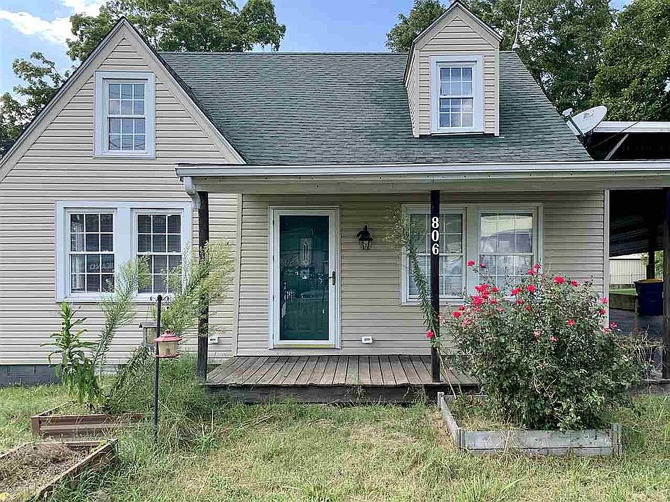 1st image of 806 W 9th St