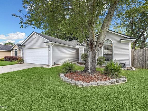 3rd image of 3869 English Colony Dr S