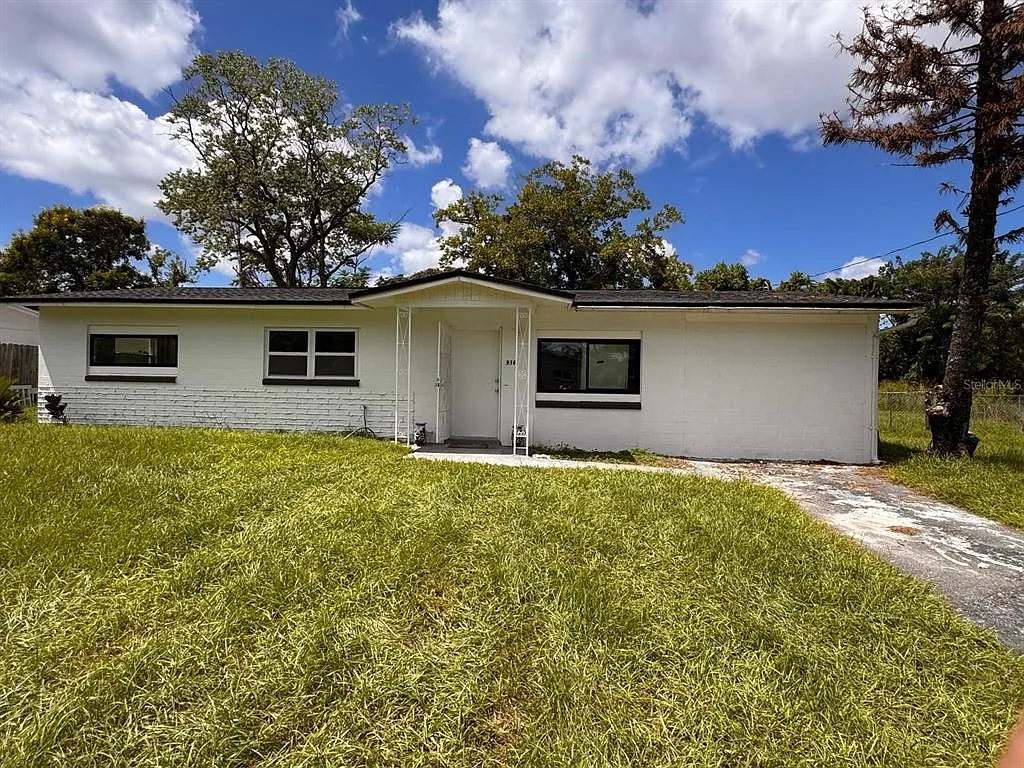 3 bed, 3.0 bath, 2230 sqft, $3,000 — Photo 3