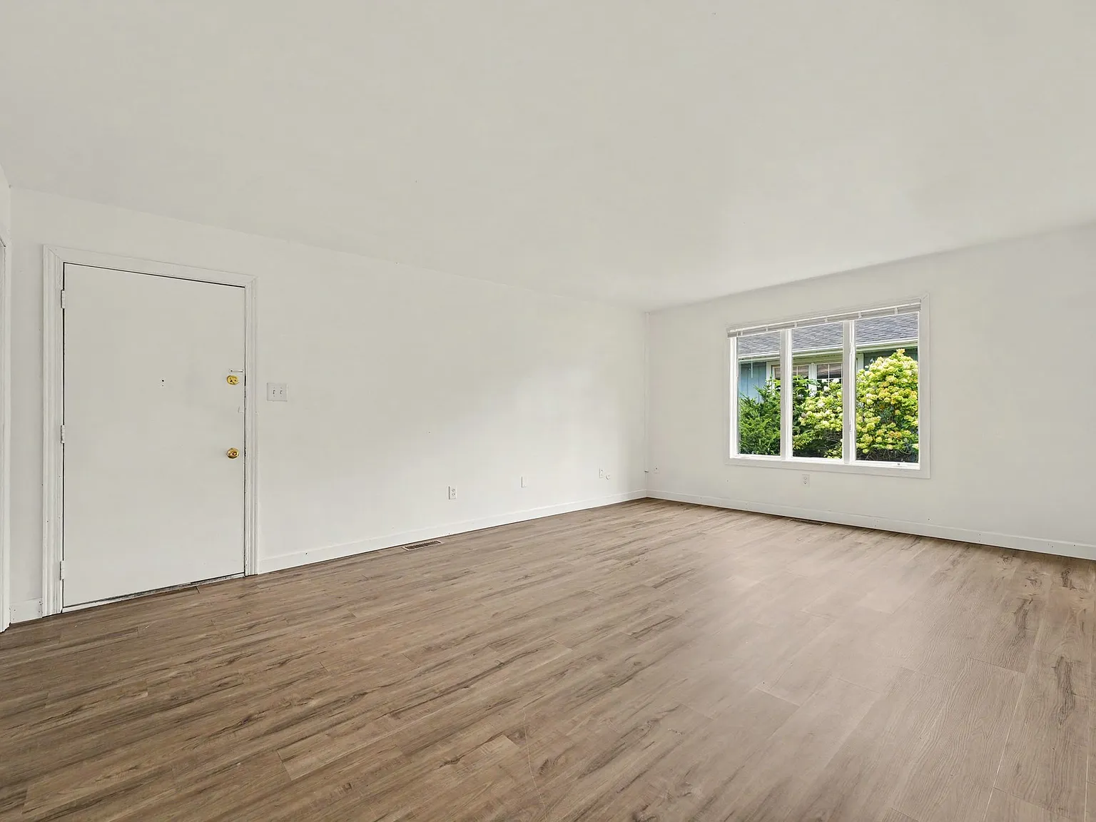 2 bed, $1,700 — Photo 4