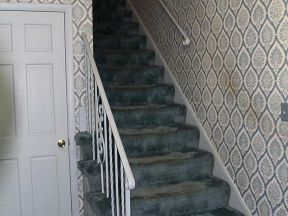 4th image of 2536 W Lane Ave