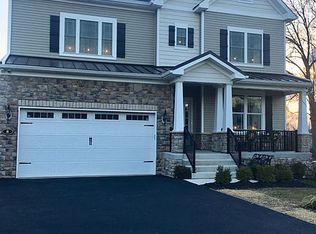 8 Glasgow Rd, Richboro, PA 18954