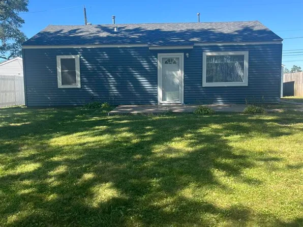 7308 N Pine St, Davenport, IA 52806