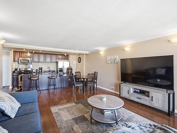 5th image of 2200 S Stewart Ave APT 3J