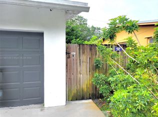 6730 Charleston St #B-2, Hollywood, FL 33024