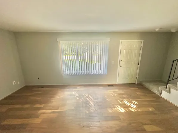 33423 Jefferson Ave #23, Saint Clair Shores, MI 48082
