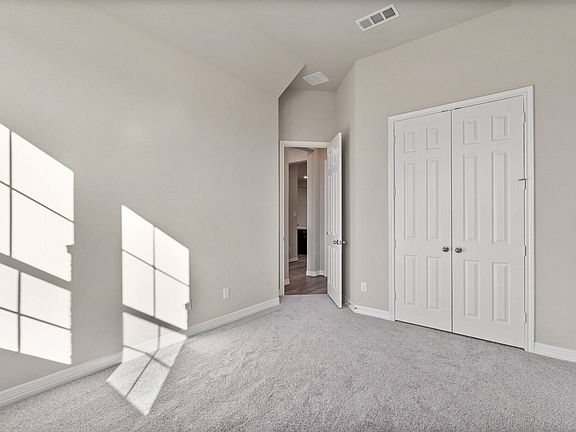 1911 Fossil Ridge Drive Interior Image 4