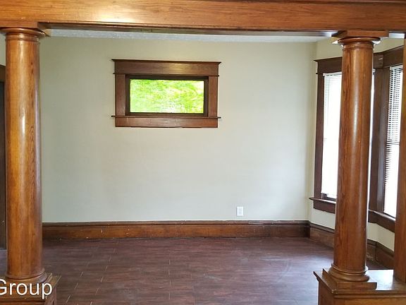 5th image of 107 S Terrace Ave