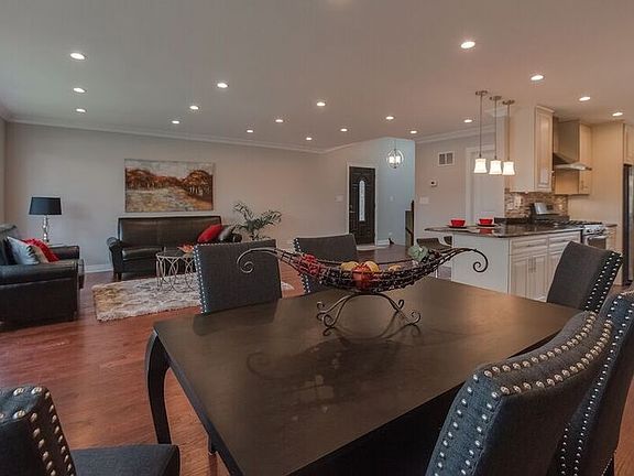 3rd image of 8052 Kolmar Ave