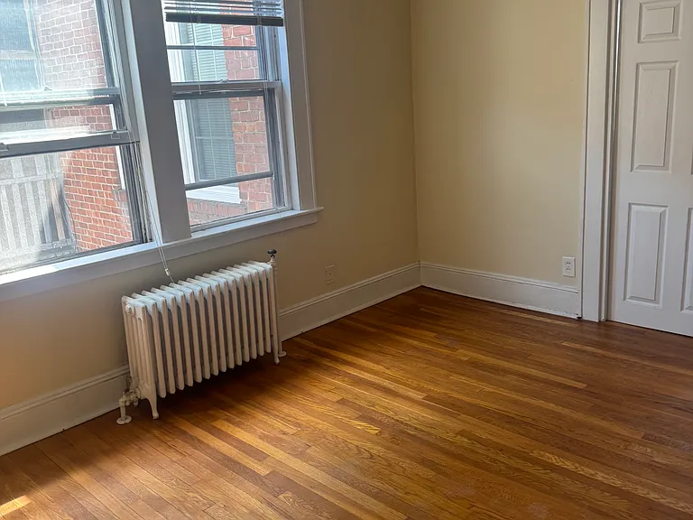804 Farmington Ave #10N-3S — Photo 3