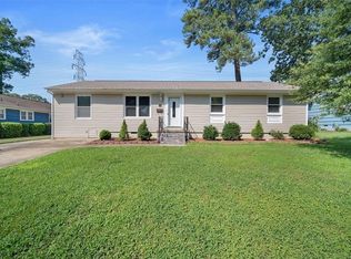 661 Newman Dr, Newport News, VA 23601