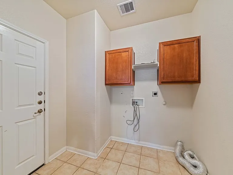 141 Springtree Gate — Photo 29
