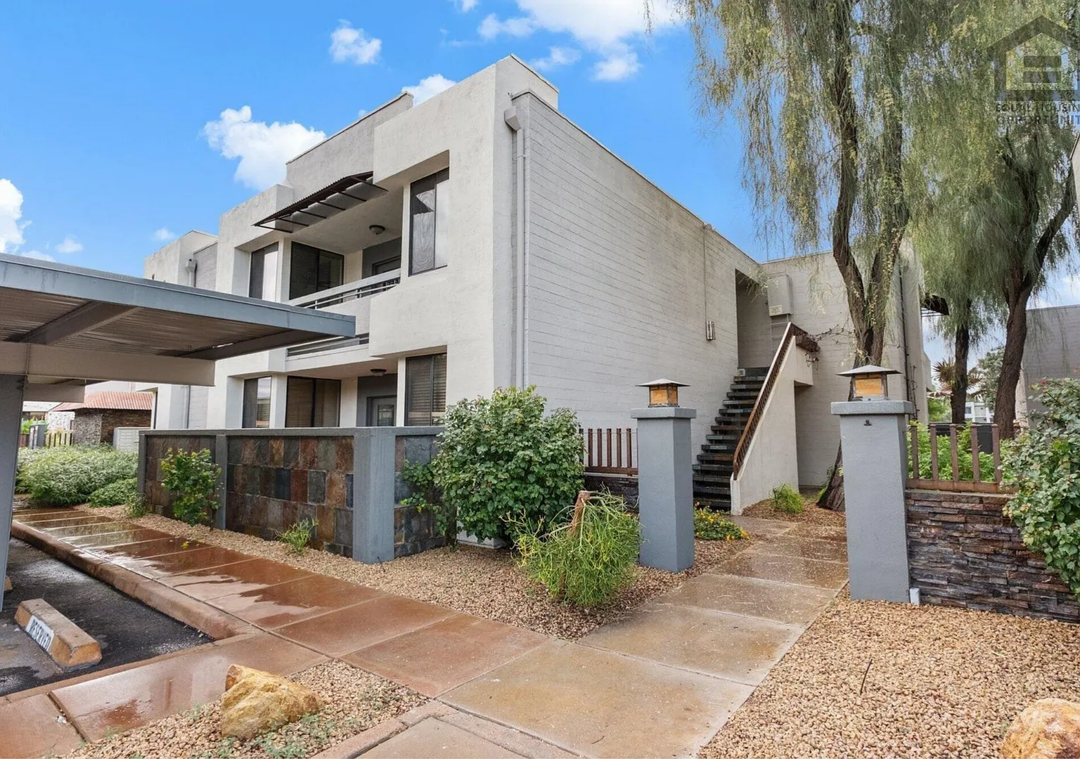 2Bed/2Bath 2nd Floor Condo at Hayden/Indian School Rd! — Photo 1
