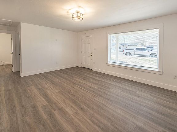 4th image of 4816 40th St