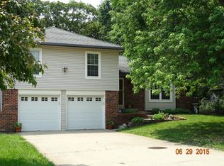 120 Continental Dr, Lansing, KS 66043