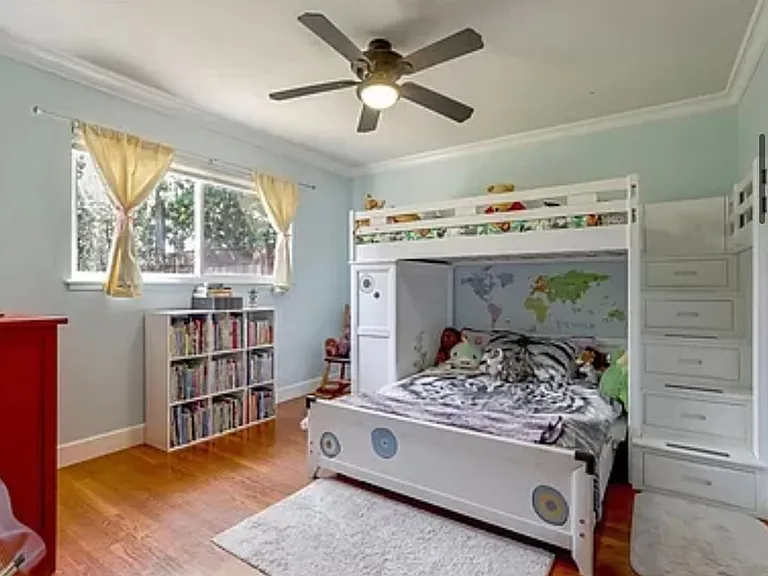 5662 Croydon Ave — Photo 15